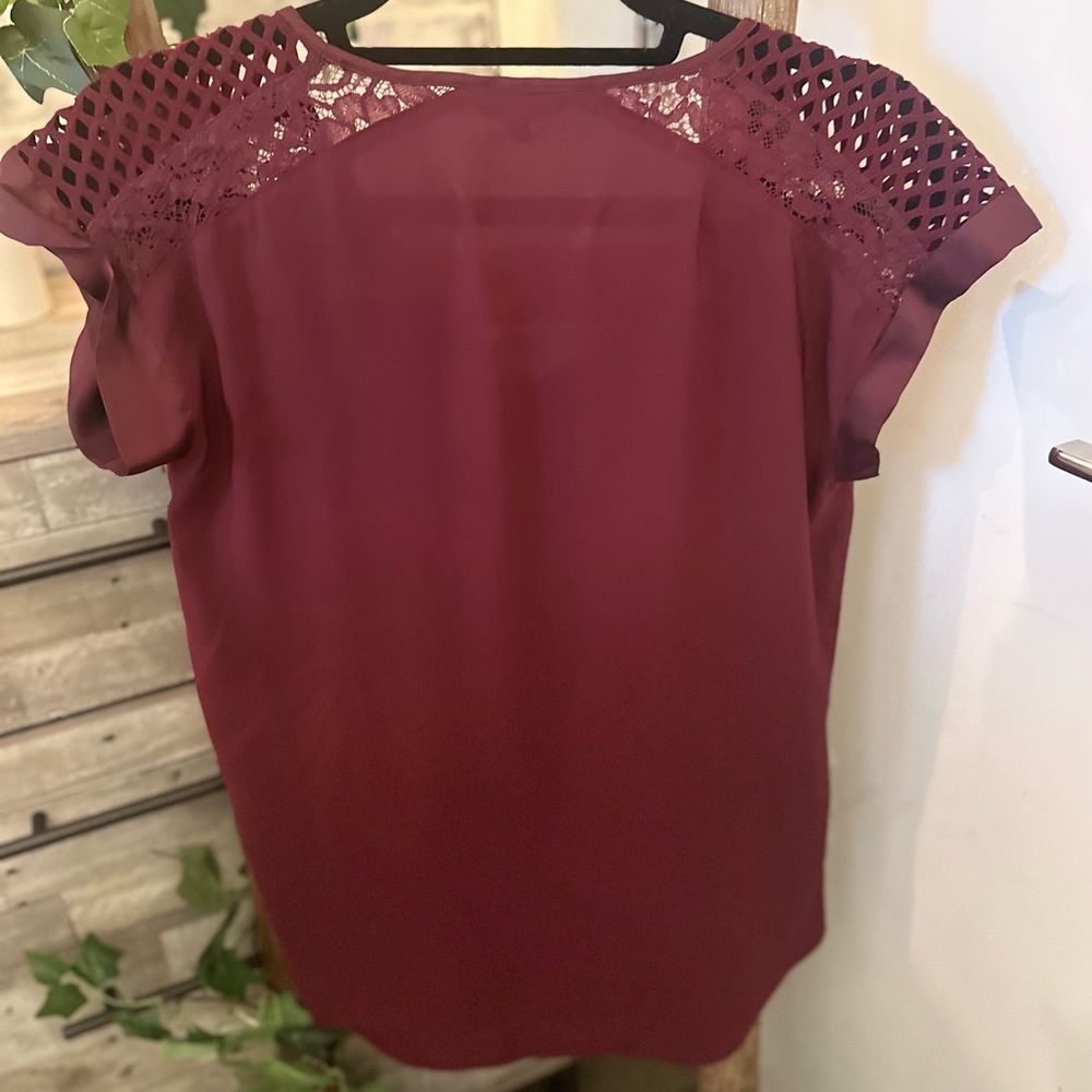 Maroon silk short sleeve blouse with lace detail - Picture 3 of 7